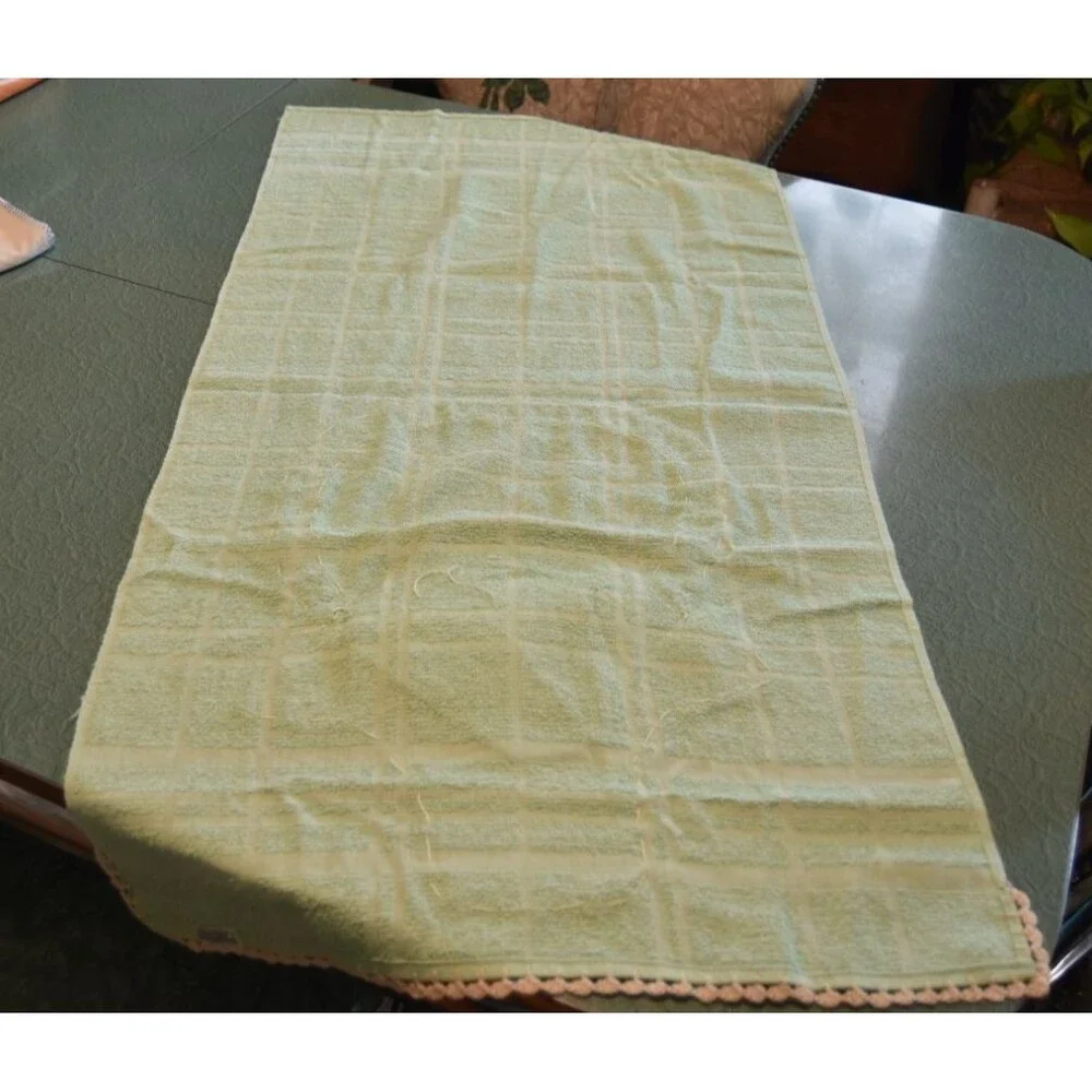 Vintage Cannon Mills Bath Towel Dry Fast Green Green Embroidered Basket